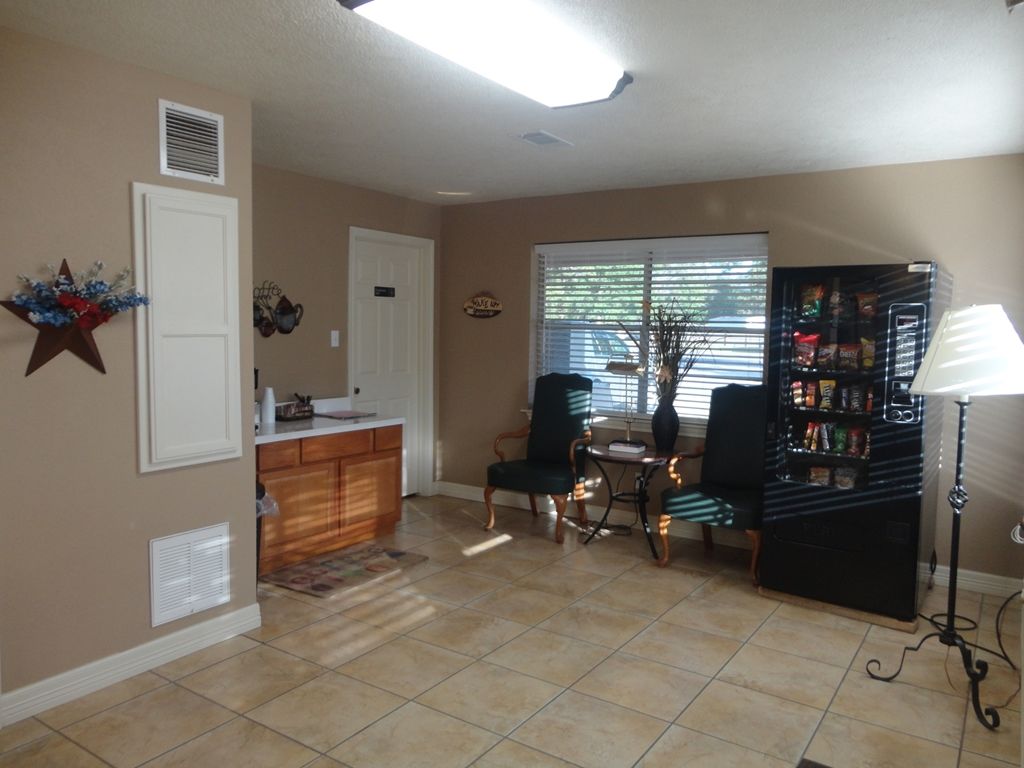 Garden Inn And Suites Silsbee מראה פנימי תמונה