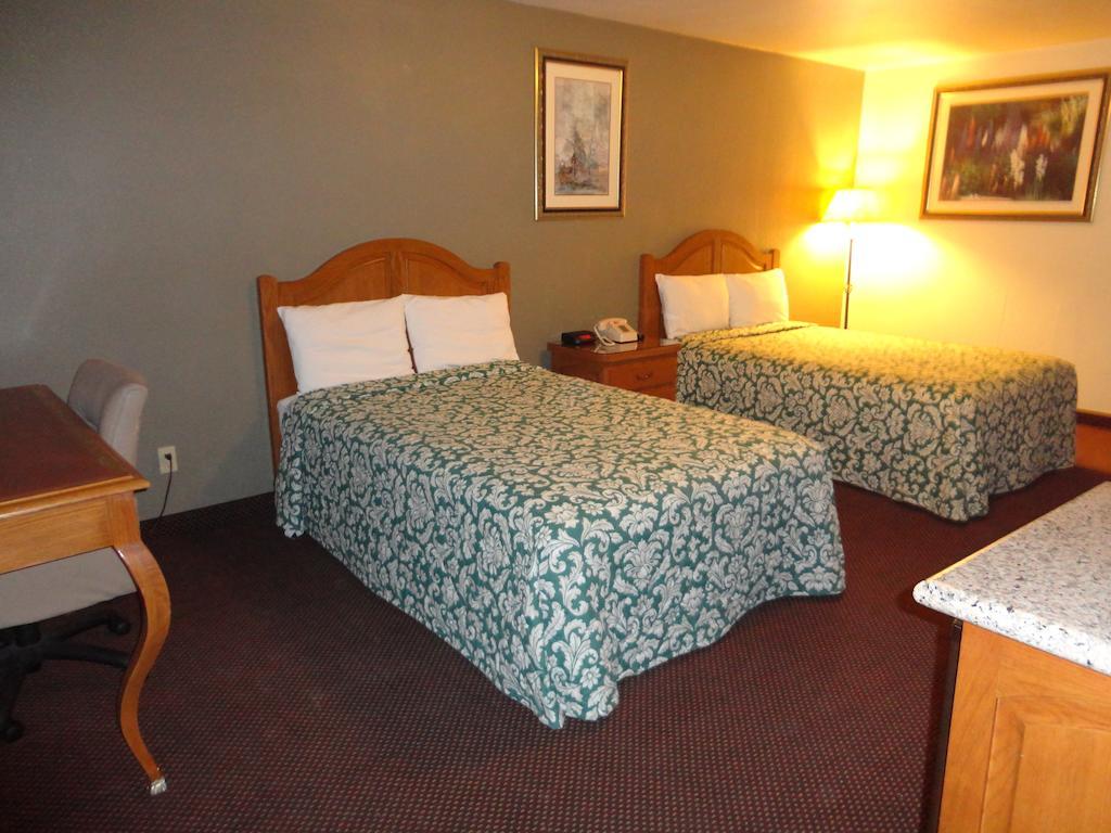 Garden Inn And Suites Silsbee חדר תמונה